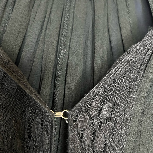 Black Bahamian style dress by Miss June Paris. - Picture 9 of 14